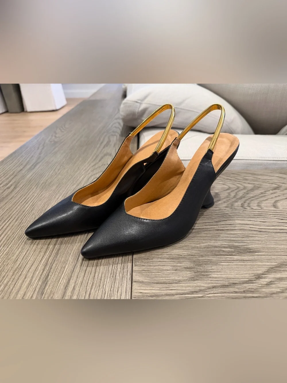 Black Pointed Slingback Heels with Gold Sling Strap (Bottega Vibes ‼️) size 41